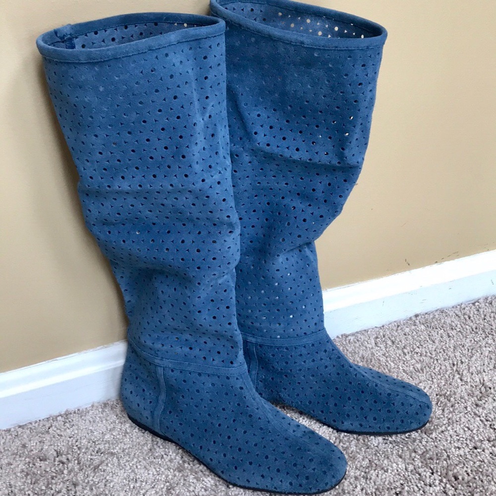 Arturo Chiang At Punch Suede Laser Cut Boots